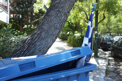 hellas-into-bin